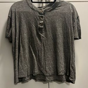 Grey cropped short sleeve tshirt
